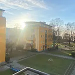 Modern Sunny Flat In Neukolln